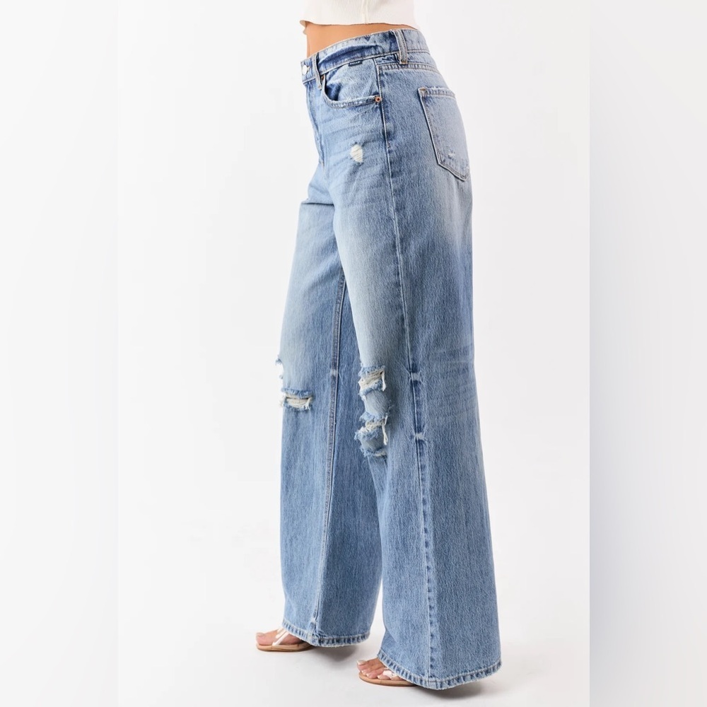 NWT Cello High Rise Ultra Wide Leg Distressed Denim Relaxed Fit Jeans - Picture 6 of 9